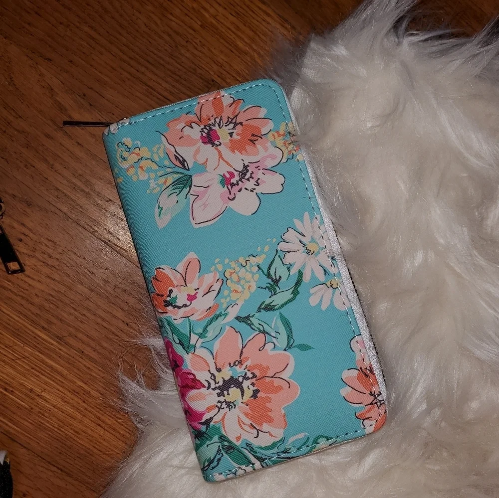 Wallets with Flowers and Skulls  ☠️ 💖